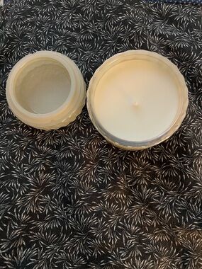 Vanilla Noir Candle - beautiful glass container soy wax blend